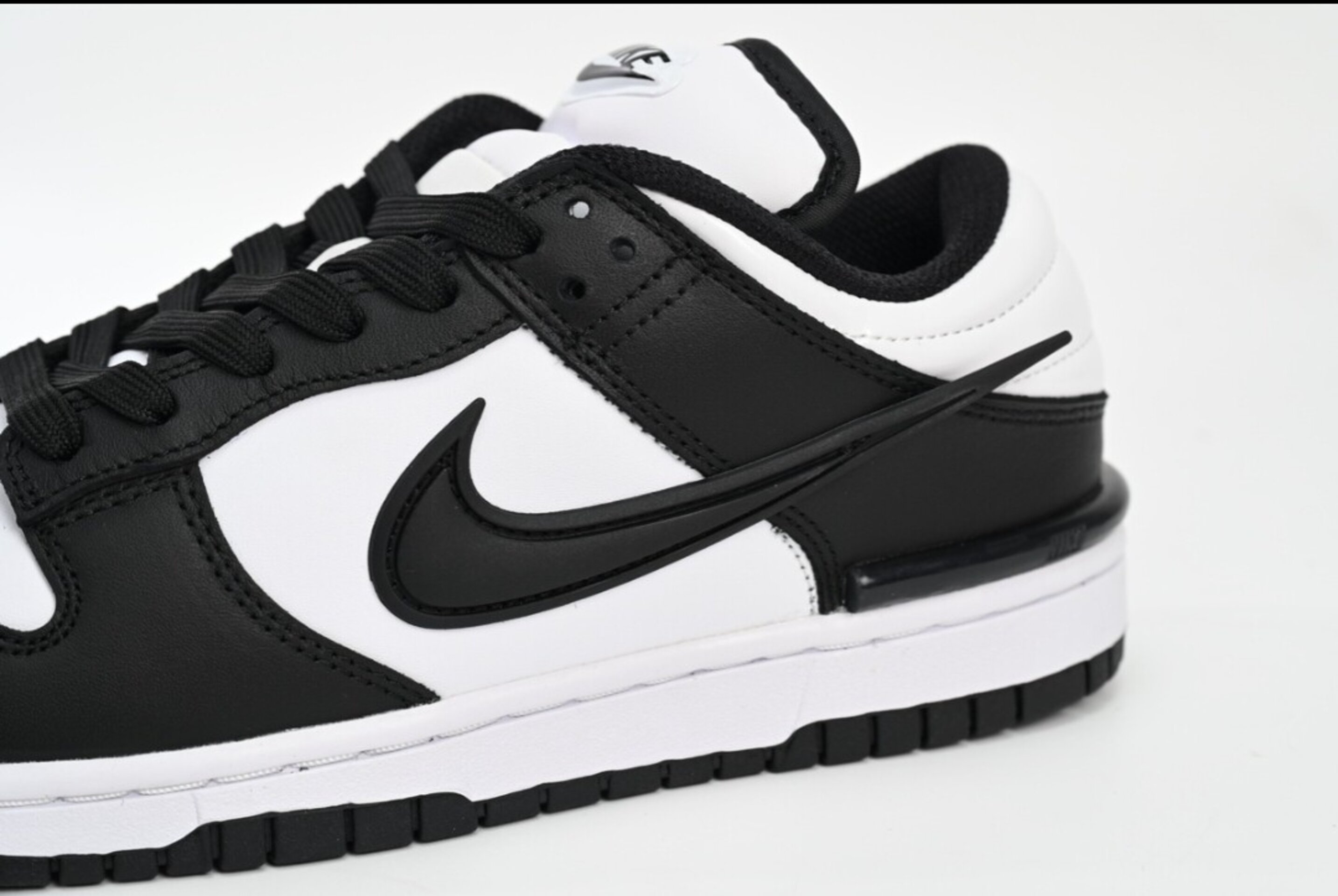Nike Dunk Low Twist "Panda" - 2