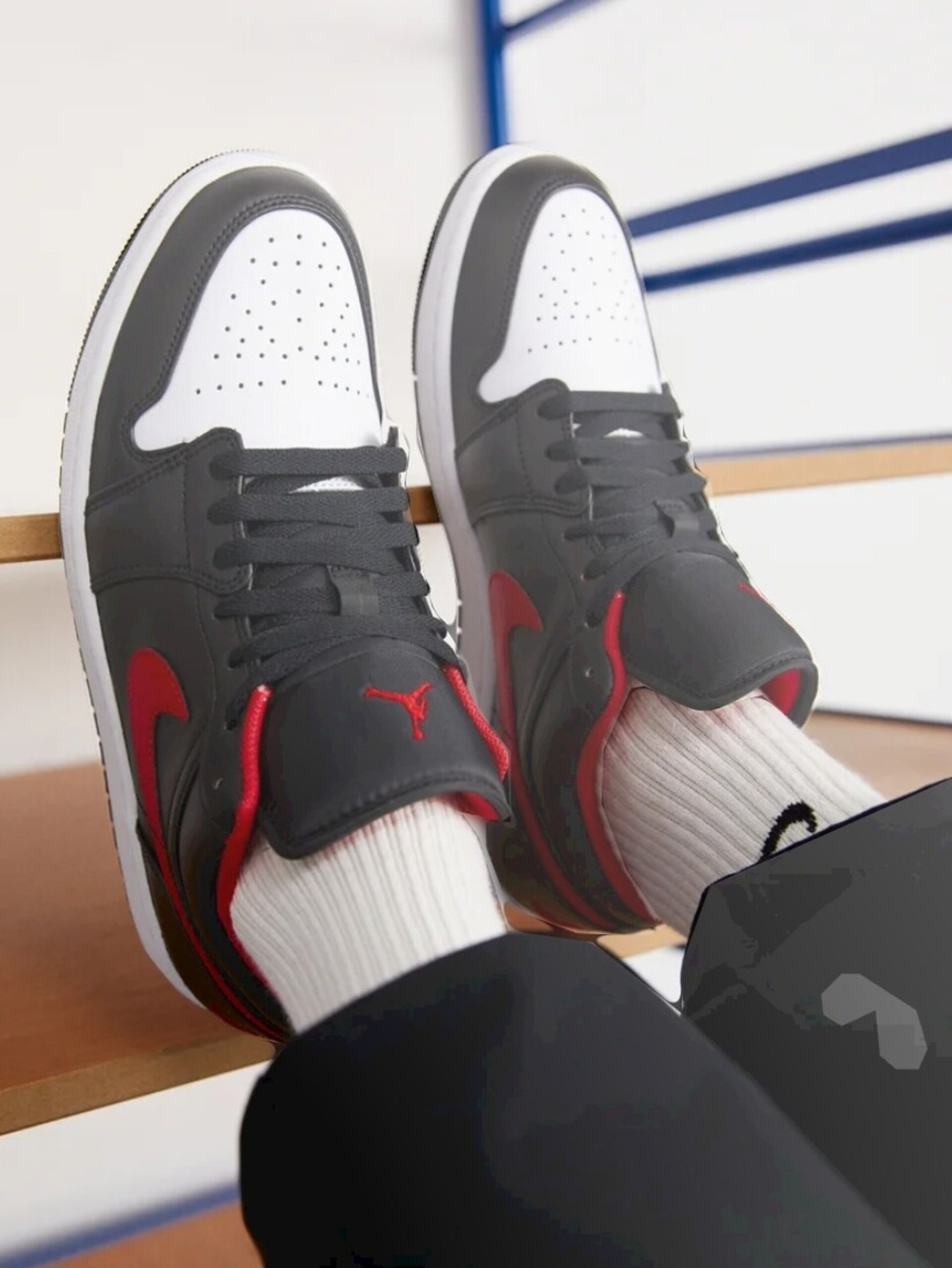 AIR JORDAN 1 LOW